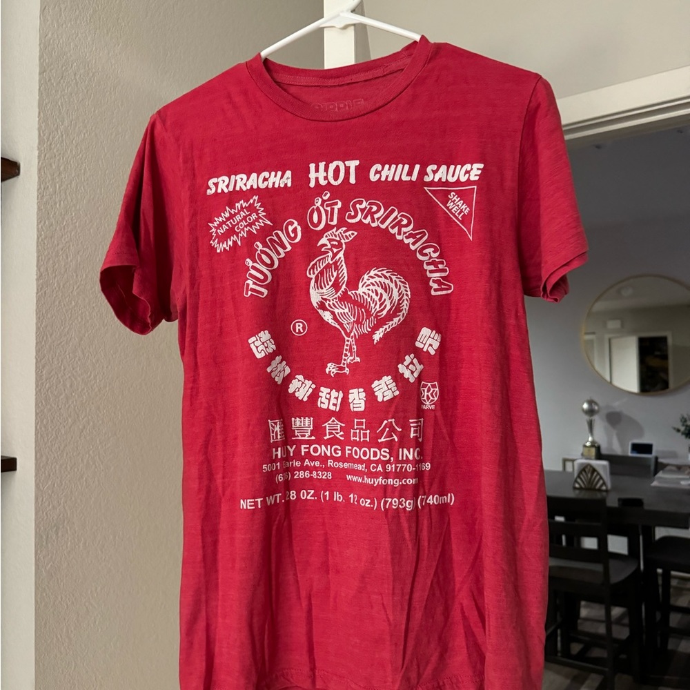 Sriracha Hot Chili Sauce Red T-Shirt Medium